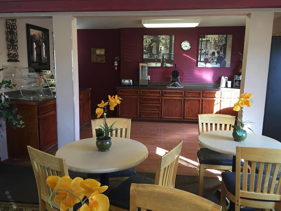 Amco Hotel & Suites- Fort Hood Килийн Екстериор снимка