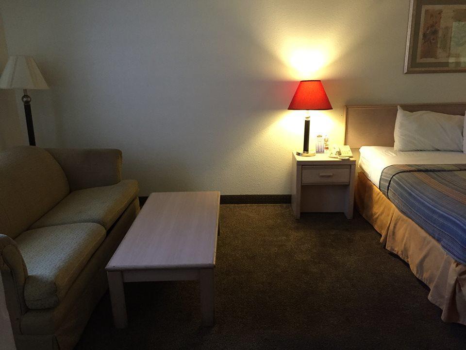 Amco Hotel & Suites- Fort Hood Килийн Екстериор снимка