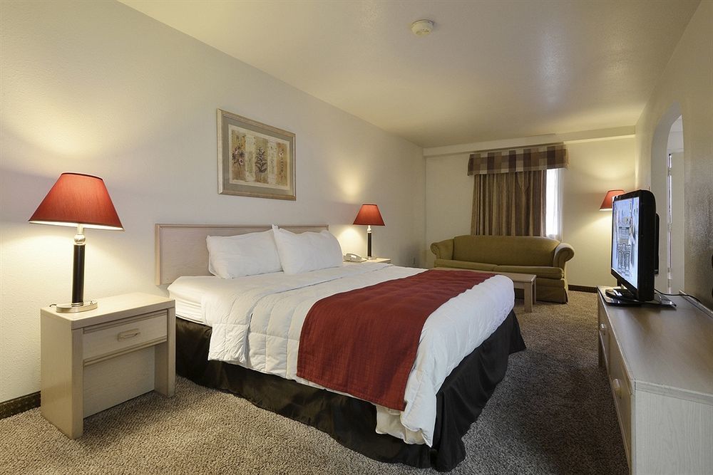 Amco Hotel & Suites- Fort Hood Килийн Екстериор снимка