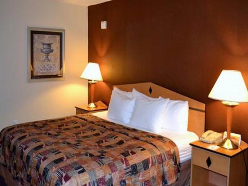 Amco Hotel & Suites- Fort Hood Килийн Екстериор снимка
