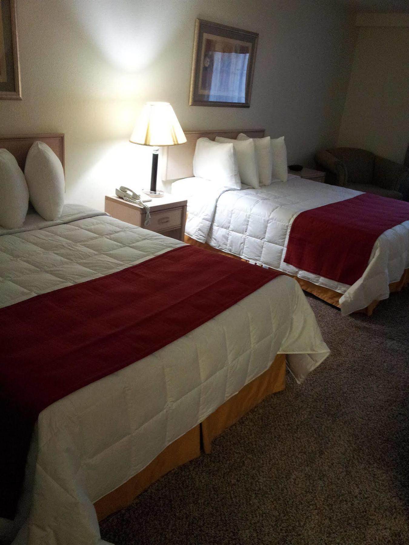 Amco Hotel & Suites- Fort Hood Килийн Екстериор снимка